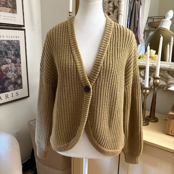 MADEWELL Knit Shirttail Cardigan Sweater In Color Dark Khaki Size XXS - Picture 3 of 10